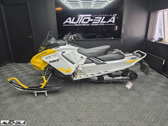 Ski-Doo MXZ Neo 3 of 6