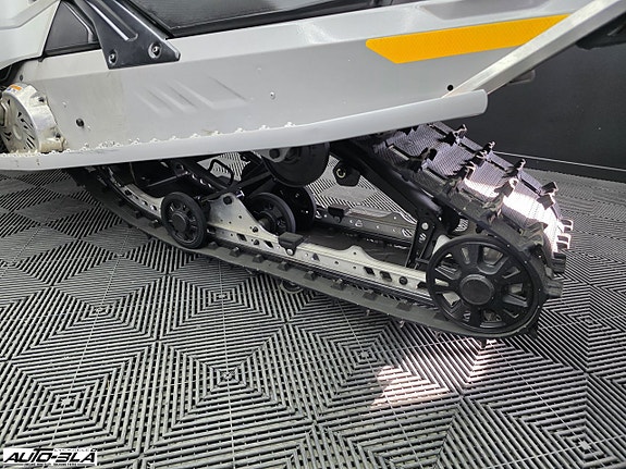 Ski-Doo MXZ Neo 5 of 6