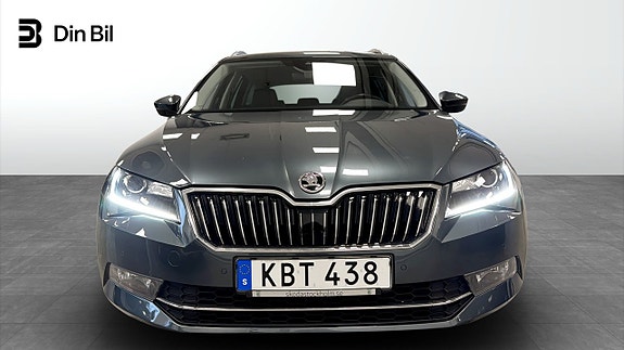 Skoda Superb 4 of 5