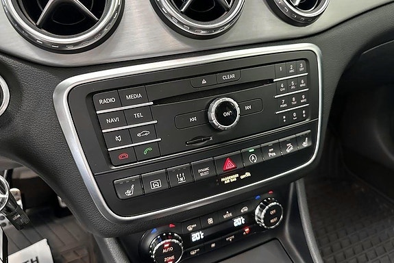 Mercedes-Benz GLA220 d 13 of 14