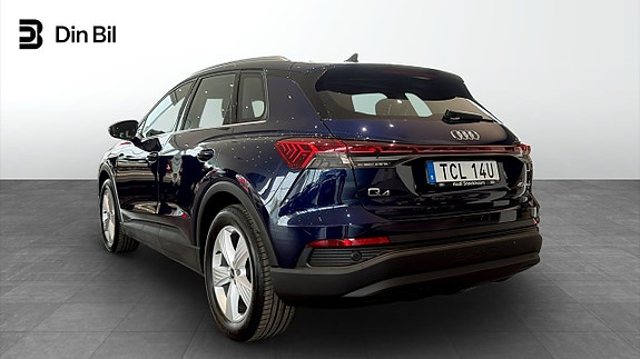Audi Q4 e-tron 3 of 5