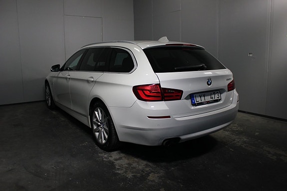 BMW 520 3 of 5