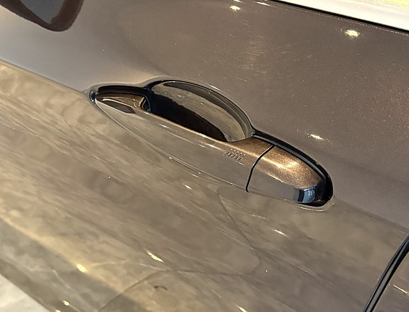 BMW 218 8 of 21