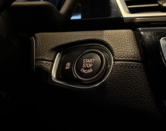 BMW 218 17 of 21