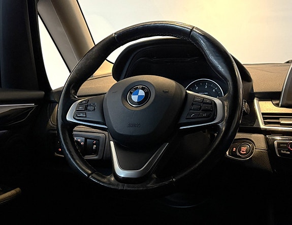 BMW 218 16 of 21