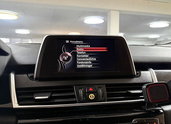 BMW 218 19 of 21