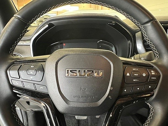 Isuzu D-max 4 of 5