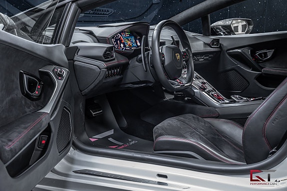 Lamborghini Huracan 11 of 21