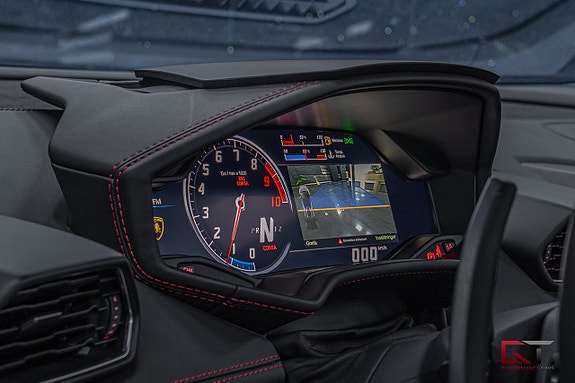 Lamborghini Huracan 15 of 21