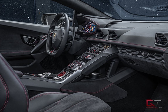 Lamborghini Huracan 18 of 21