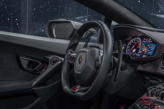 Lamborghini Huracan 19 of 21