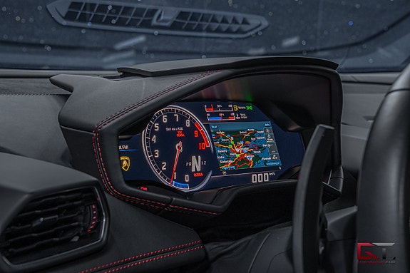 Lamborghini Huracan 14 of 21