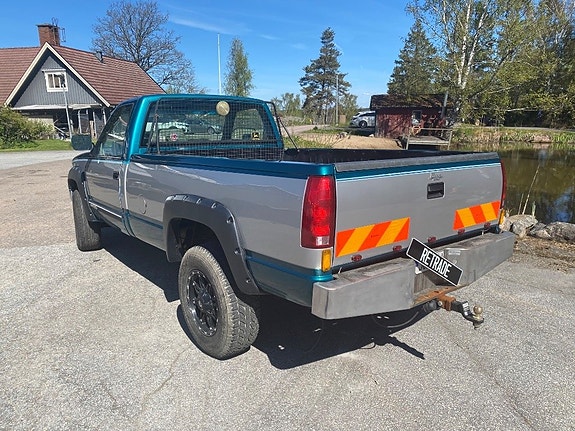 GMC Sierra 4 of 5