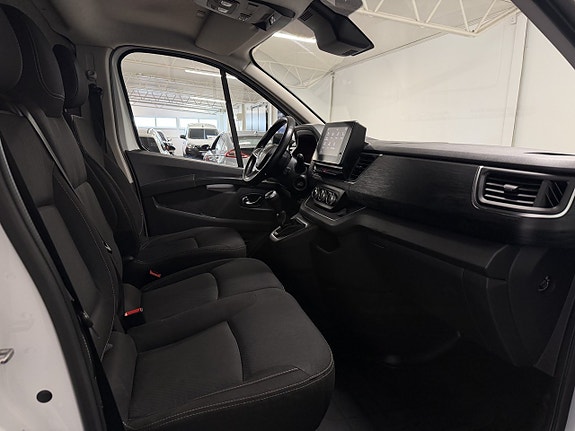 Renault Trafic 10 of 11