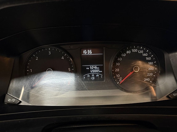 Volkswagen Transporter 8 of 12