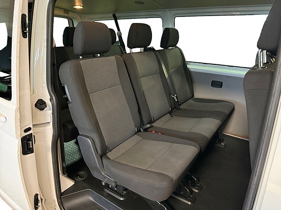 Volkswagen Transporter 11 of 12