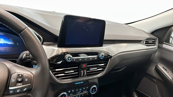 Ford Kuga 12 of 12