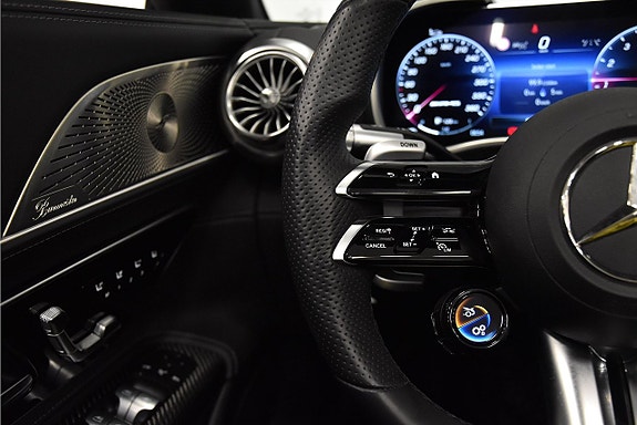 Mercedes-Benz SL63 12 of 24
