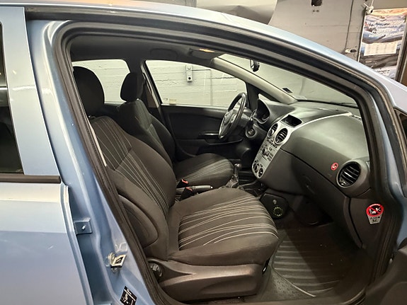 Opel Corsa 10 of 13