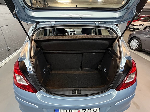 Opel Corsa 8 of 13