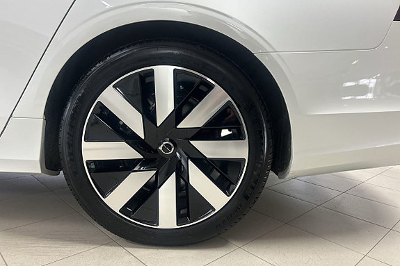 Volvo V90 16 of 30