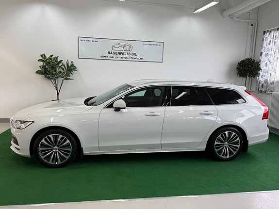 Volvo V90 2 of 5