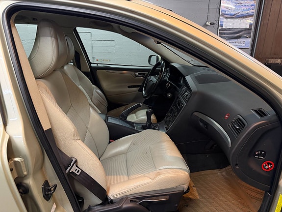 Volvo V70 16 of 17