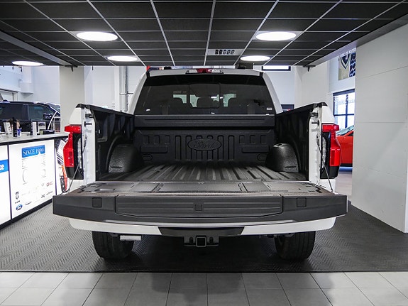 Ford F-150 4 of 5