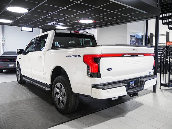 Ford F-150 2 of 5