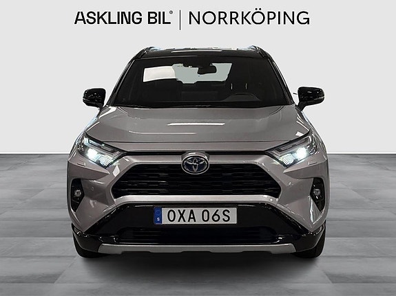Toyota RAV4 5 of 11
