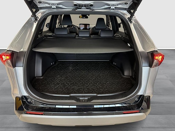 Toyota RAV4 10 of 11