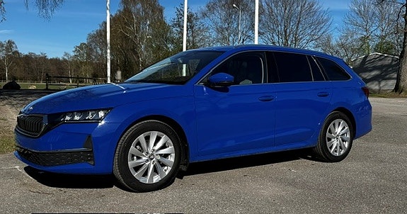 Skoda Octavia 2 of 5