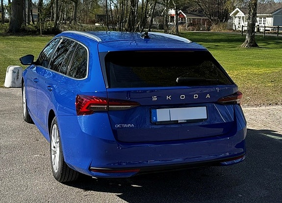 Skoda Octavia 3 of 5