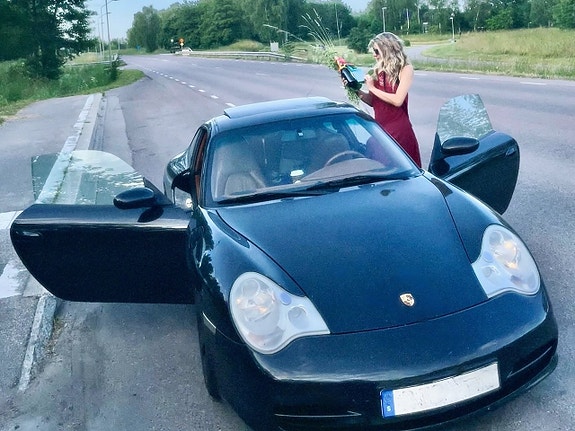 Porsche 911 2 of 5