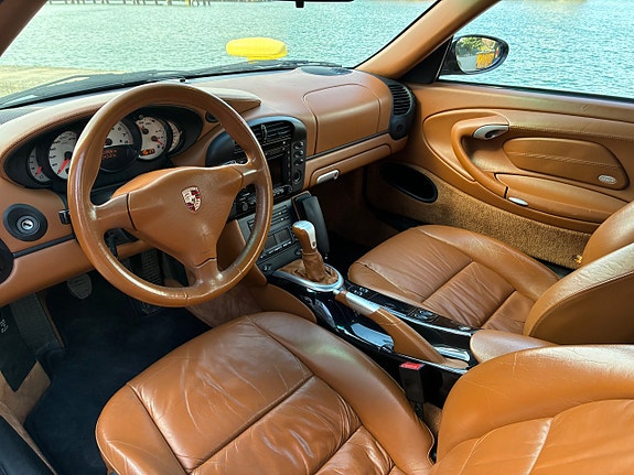 Porsche 911 3 of 5