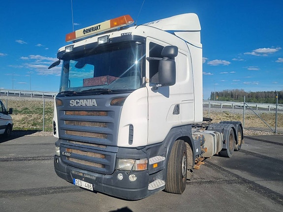 Scania R420 6x2 dragbil 2 of 12