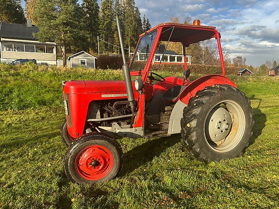 Traktor Massey Ferguson 25