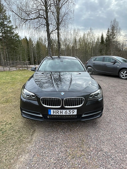 BMW 520d 2 of 5