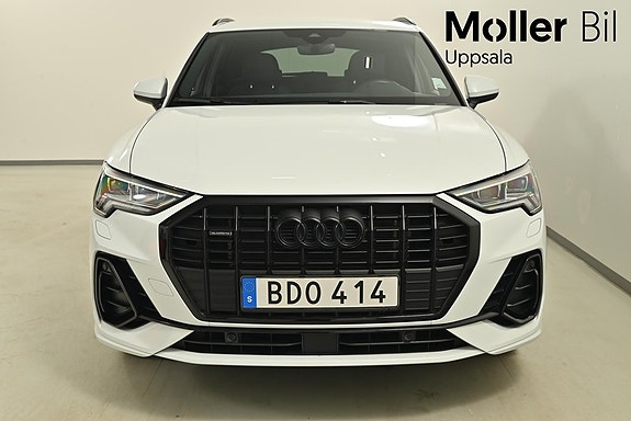 Audi Q3 2 of 5