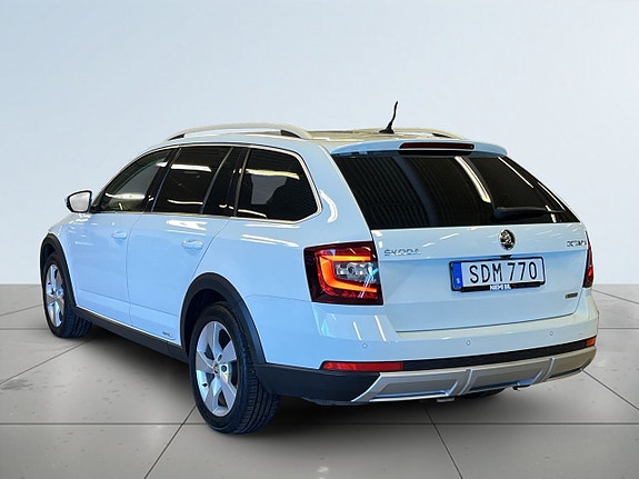 Skoda Octavia Scout 5 of 5