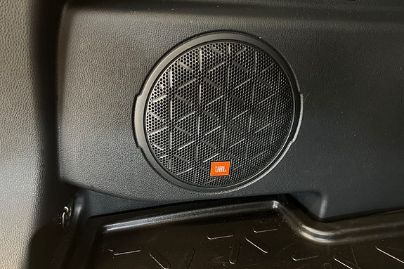 Toyota RAV4 23 of 25