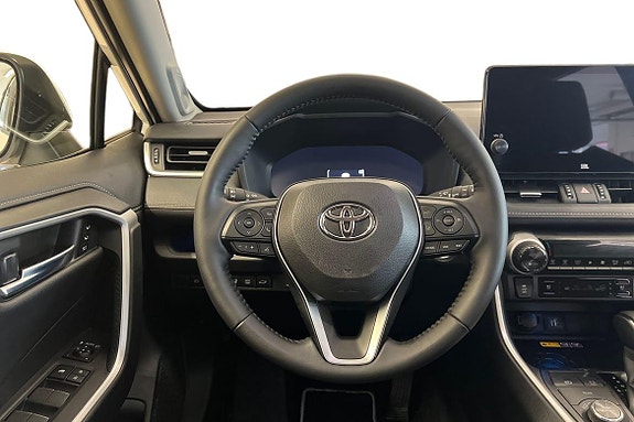 Toyota RAV4 9 of 25