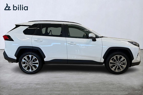 Toyota RAV4 16 of 25