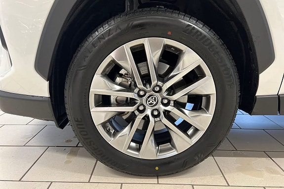 Toyota RAV4 15 of 25