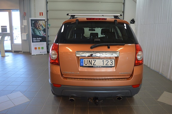 Chevrolet Captiva 4 of 17