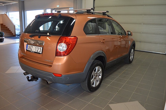 Chevrolet Captiva 3 of 17