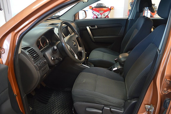 Chevrolet Captiva 9 of 17