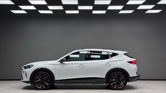 Cupra Formentor e-HYBRID 4 of 5