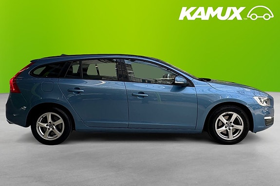 Volvo V60 2 of 5