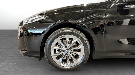 BMW 120 9 of 12